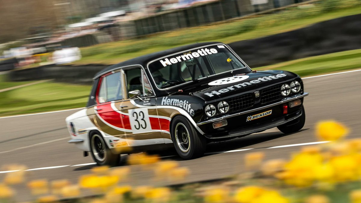 Small saloons, massive battles! The Win Percy Trophy brings pure door-to-door action back to Goodwood. 🔥 #83MM 
goodwood.com/grr/event-cove…