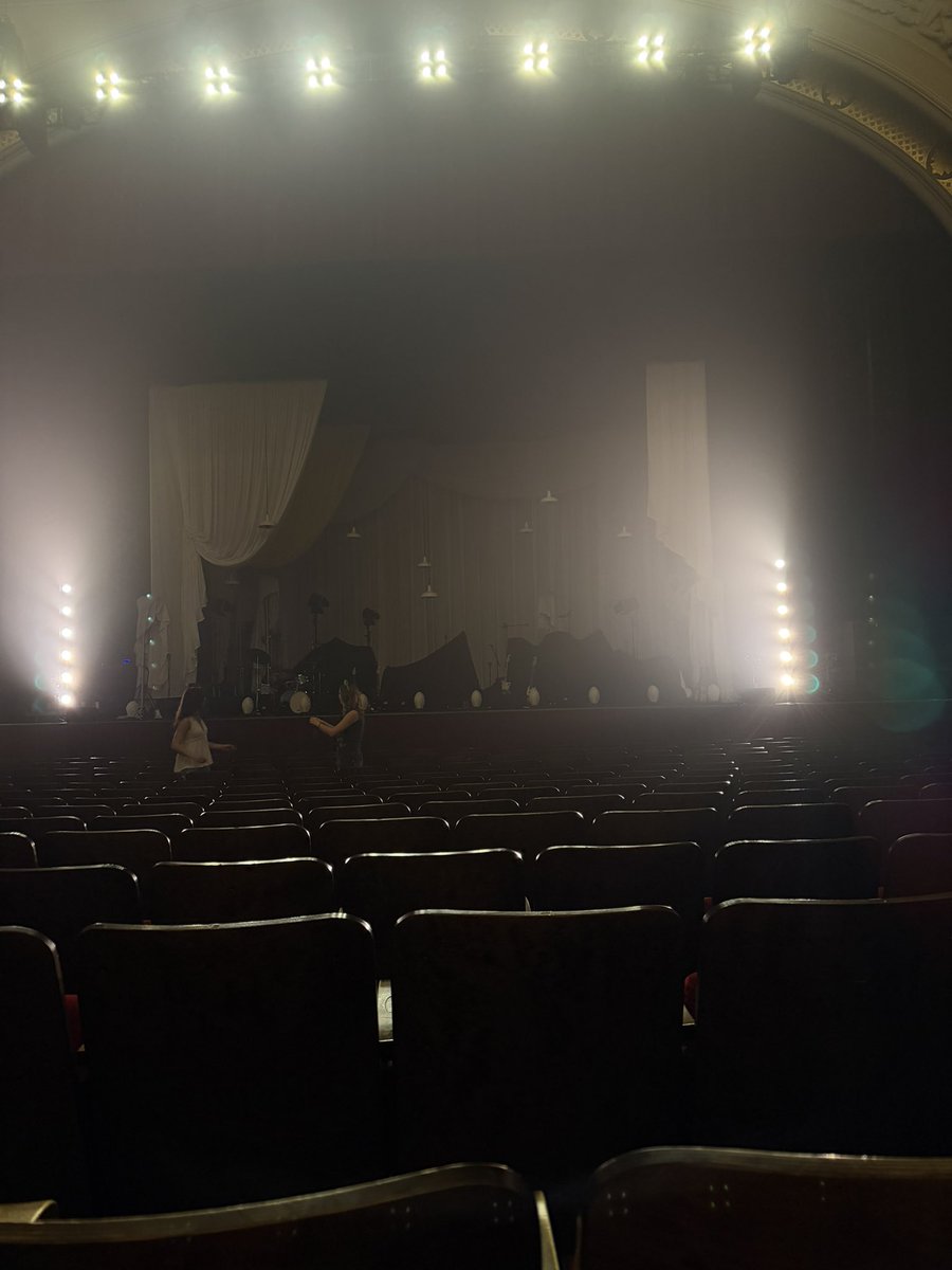 melanie💫 tweet media