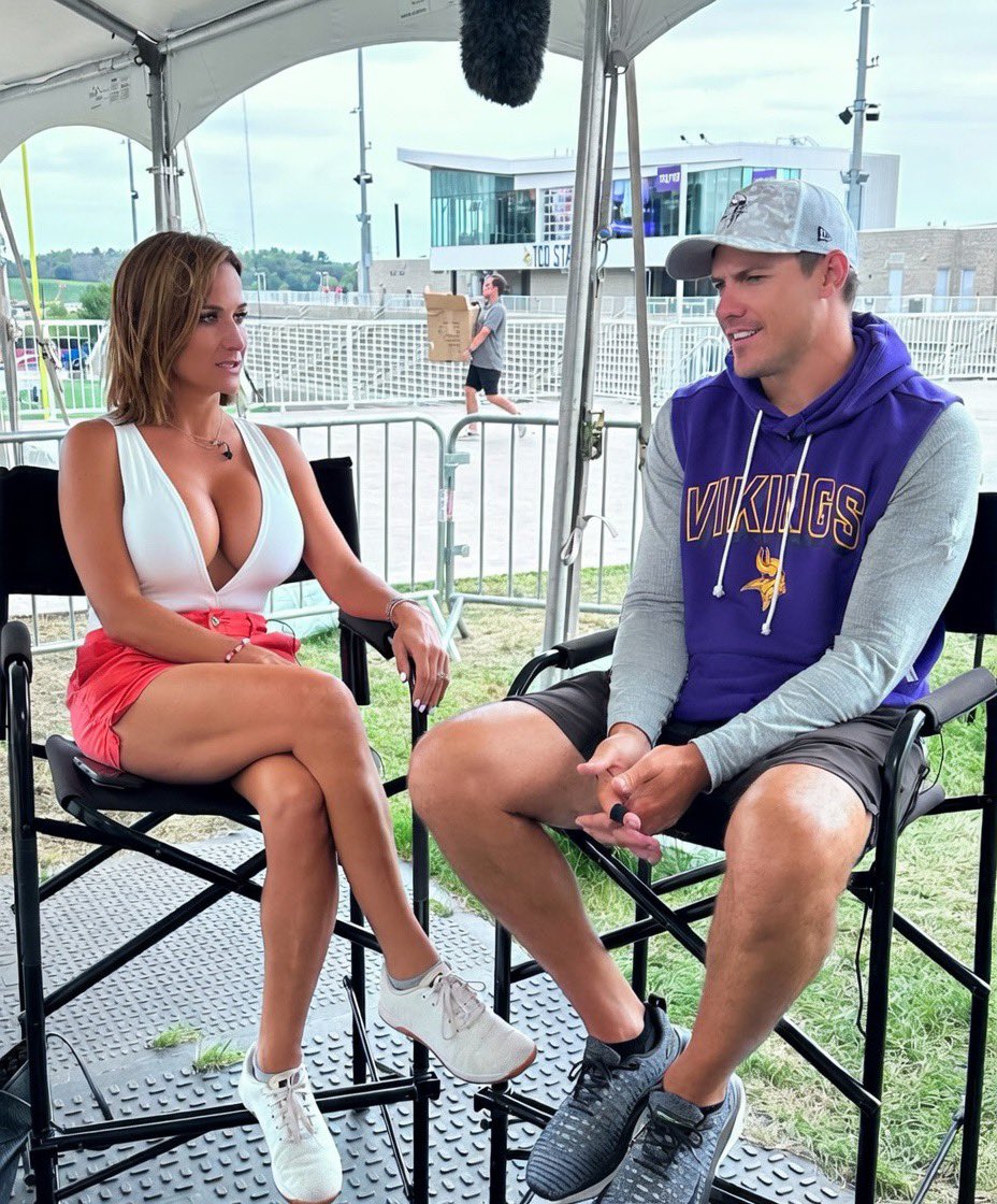 Dominique Clare tweet media