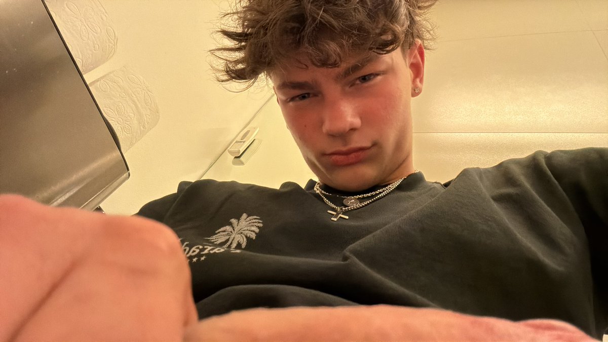 julien_savage tweet media