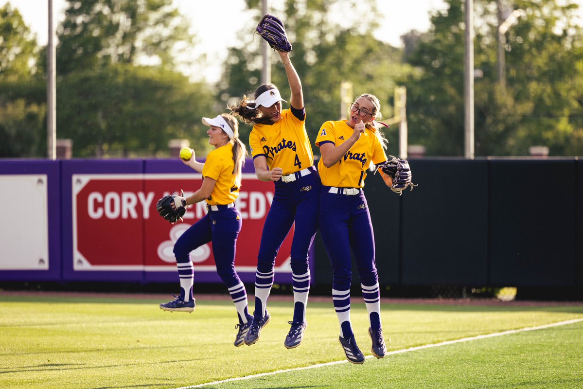 ecu__softball's tweet image. E2| all tied up after 2 

ECU: 1
UNC: 1

#GoPirates | #WeBelieve