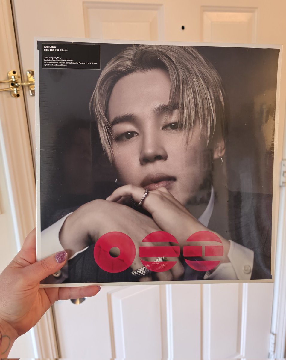 YoonminARMY_7's tweet photo. It came!!! Thank you @BTS_funding for funding this vinyl and for motivating us!!!! https://t.co/e7XG3s9Lbn