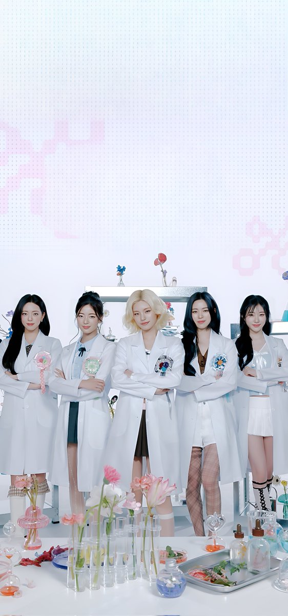 ITZY Wallpapers tweet media