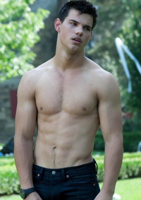 Male Central tweet media