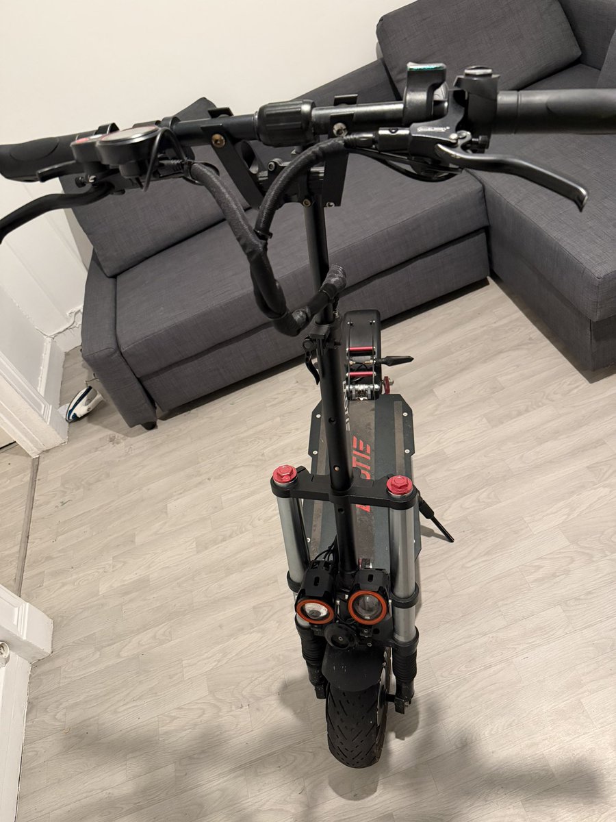 M ⭐️⭐️ tweet media