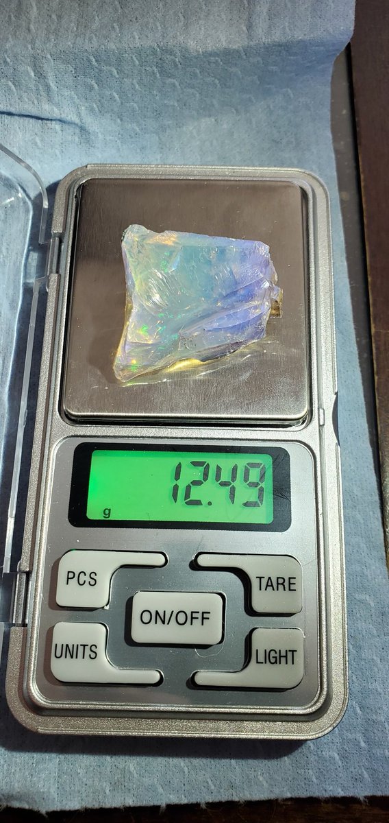 Renamontamer's tweet photo. @WanderingAvali @AsherDutchie How did you know. I just found a raw 12.49g Ethiopian opal in my gramps shed. Good luck getting it tho cuz il never let it go unless I sell it. https://t.co/Rsem7WF28r