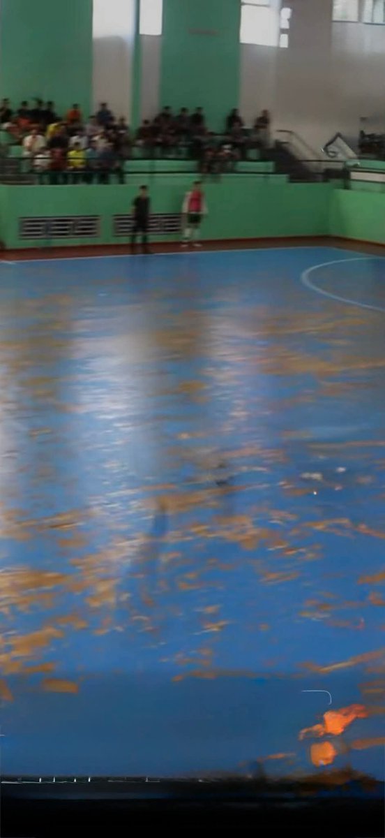 Le Constateur tweet media