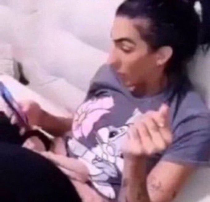 anfibolila broflovski tweet media