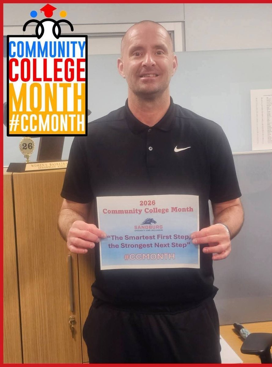 Kellen_Fernetti's tweet photo. Nothing better than Getting to be at a Community College! Who can have it better than us at Sandburg?! NOBODY! #10ToesIn #ChargeUp #3Es #3Ts https://t.co/GjEZc8bTE4