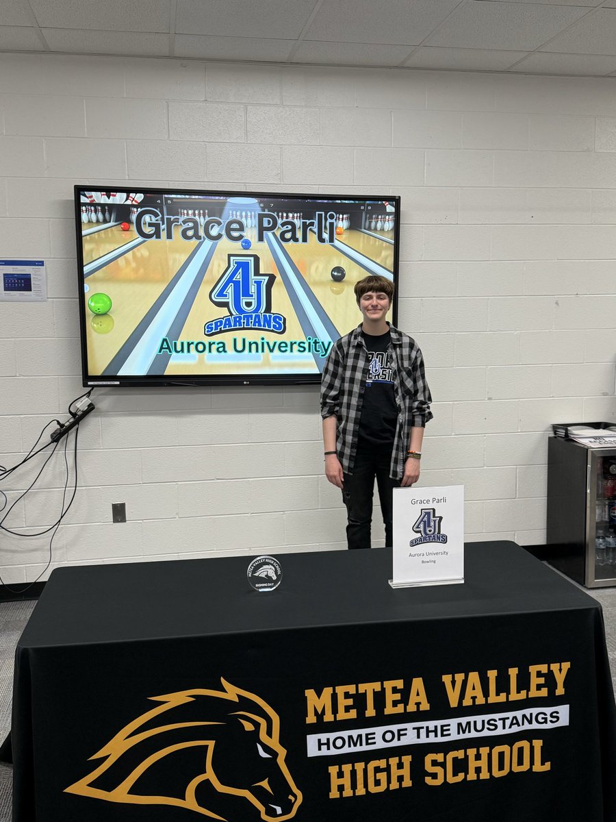 Metea Bowling💛🐴🎳🖤 tweet media