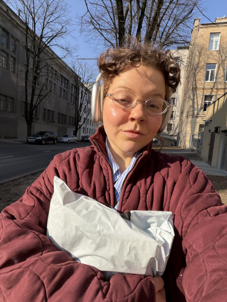 hvoii 🦇 tweet media