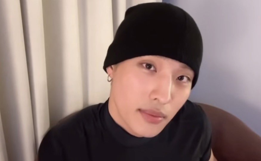 cas is UNIQUE tweet media