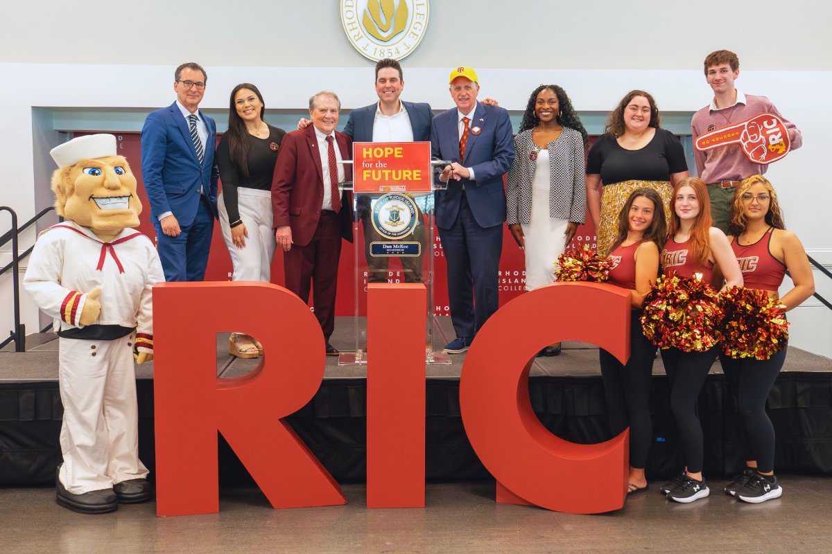 Rhode Island College tweet media