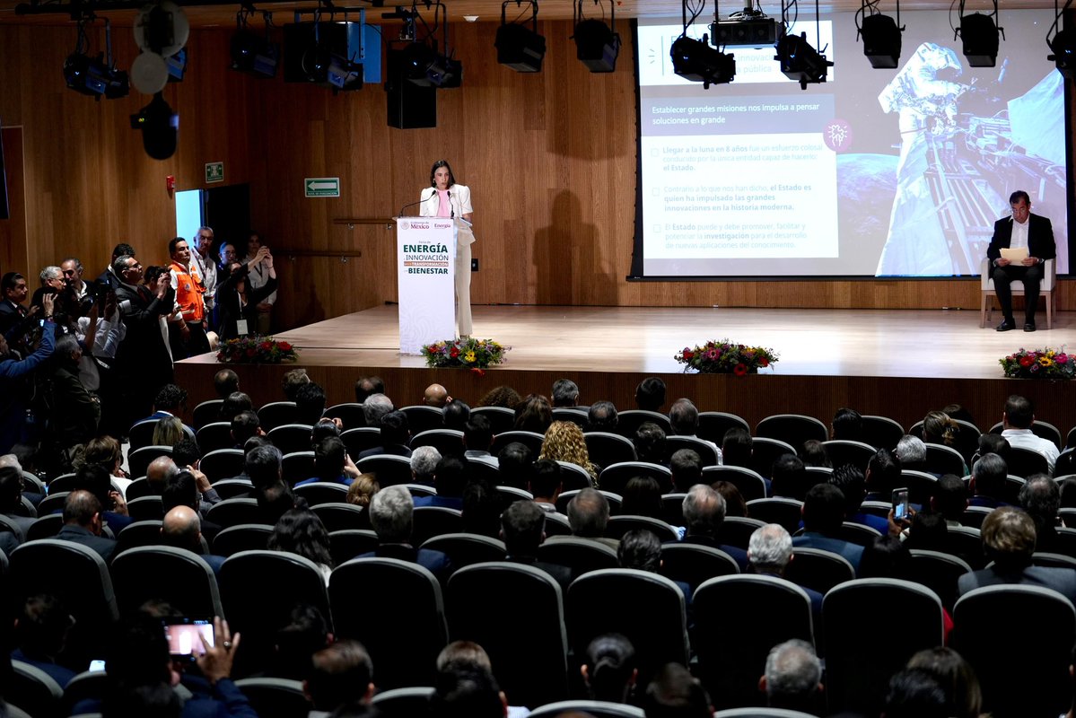 Luz Elena González Escobar tweet media