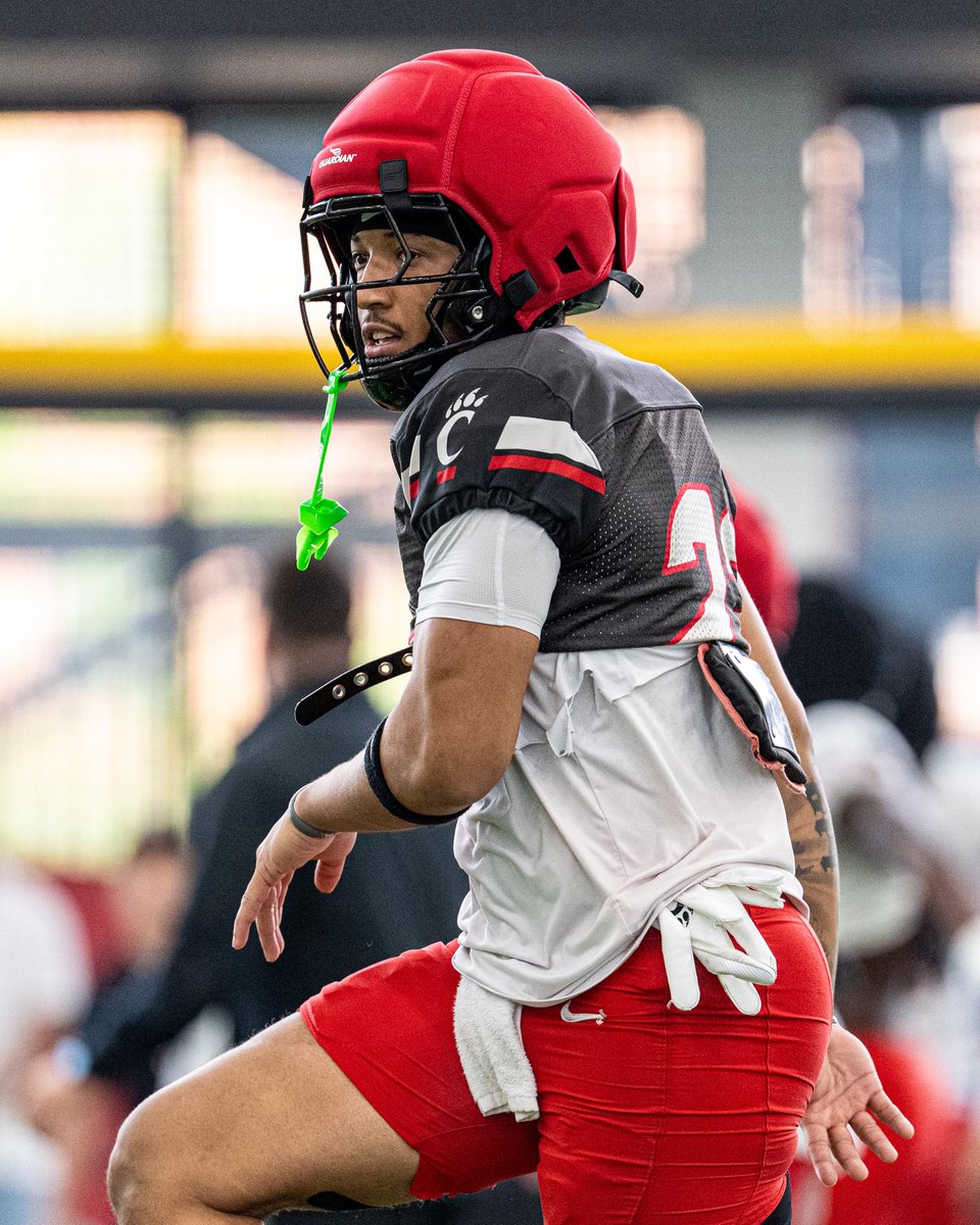 Cincinnati Football tweet media