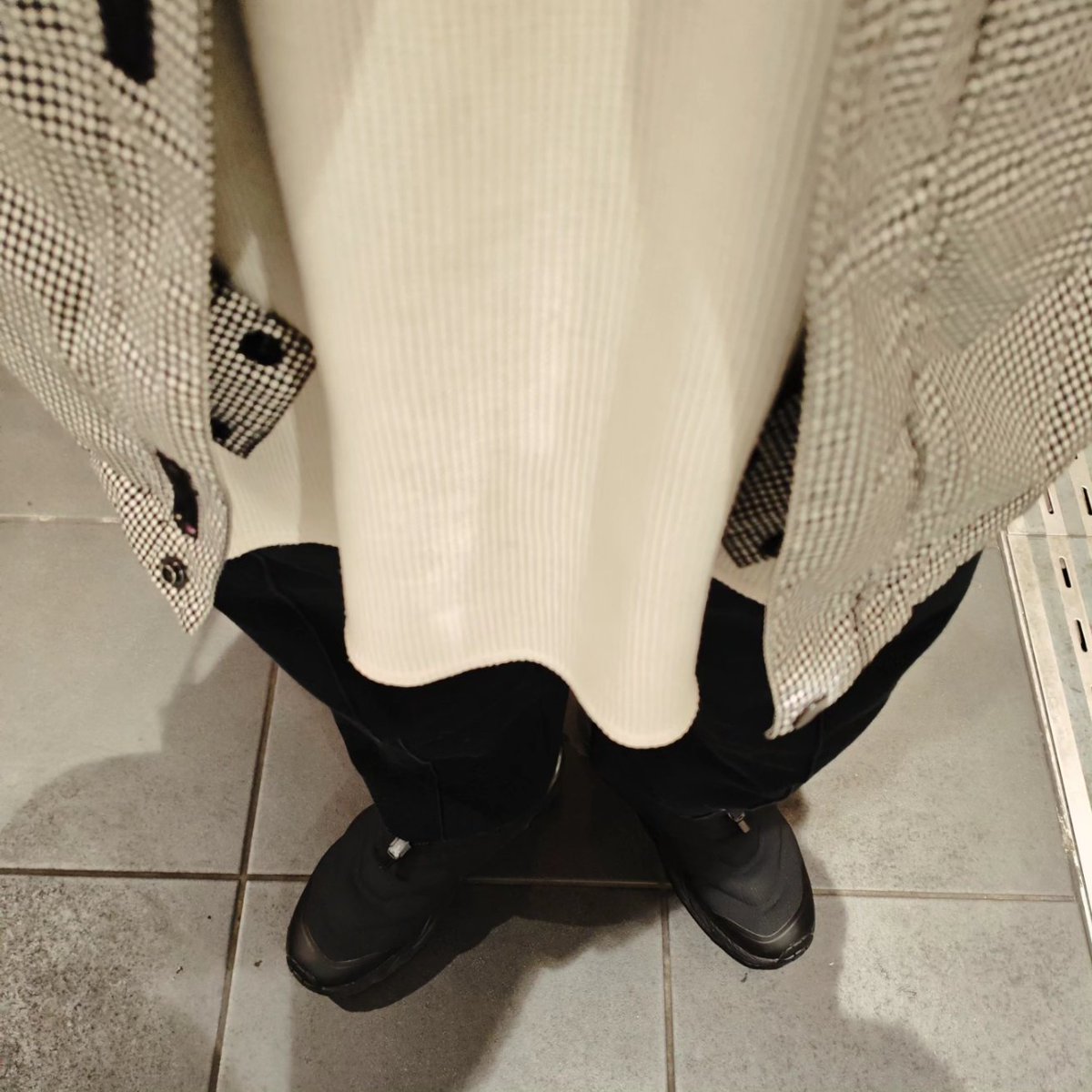 kusoyaro0812's tweet image. 今日のクツ野郎
おはようございます😃✨️
〜3連休明けはむ〜んな気持ち🌀編〜
cap : CA4LA
tops : THE NORTH FACE
inner : GU
pants : needles
shoes : HOKA

#tnf #hoka #古着 #古着好きな人と繋がりたい #スニーカー好きな人と繋がりたい