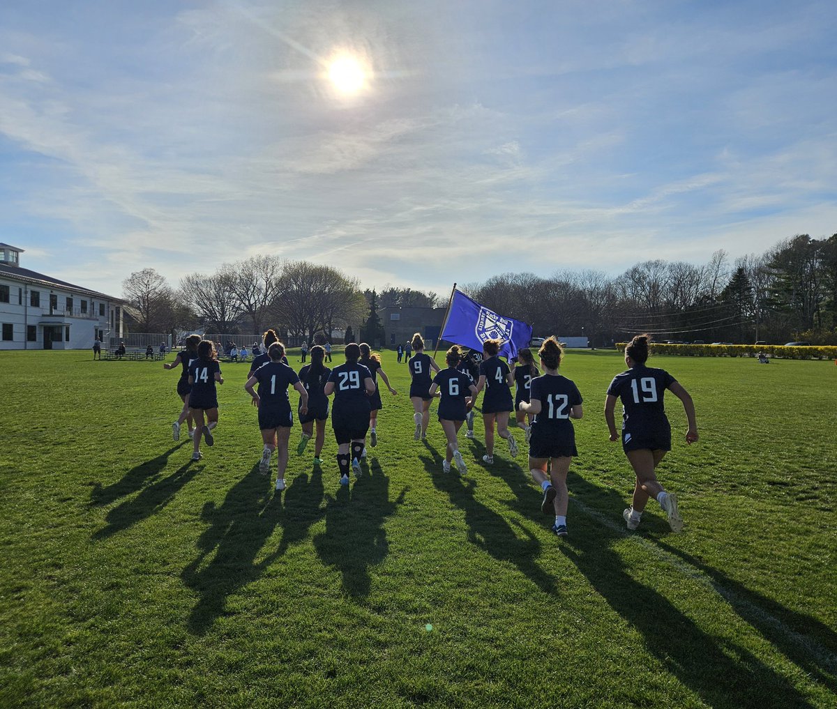 rhcdmariners's tweet photo. FINAL:
Rocky Hill - 18
St. Andrew’s- 12 https://t.co/tPcb5YeTSe