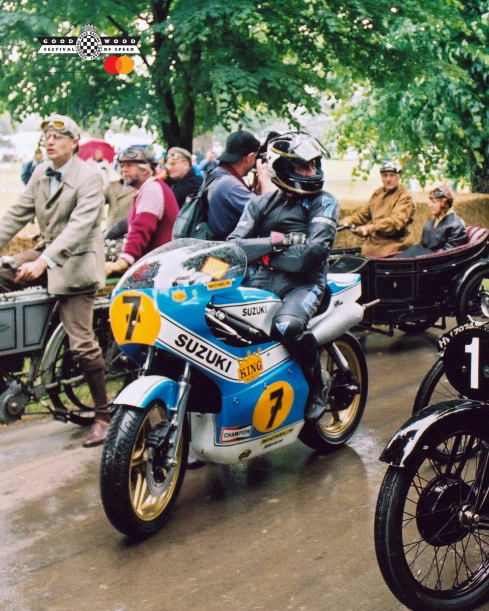 fosgoodwood's tweet image. POV: You spot Barry Sheene on his 1975 #Suzuki ahead of his run up the #FOS Hill.
We can't wait to celebrate the biking champion at FOS this year but if you can't wait for June we'll also be demonstrating many of his bikes at this weekend's 83rd Members' Meeting presented by