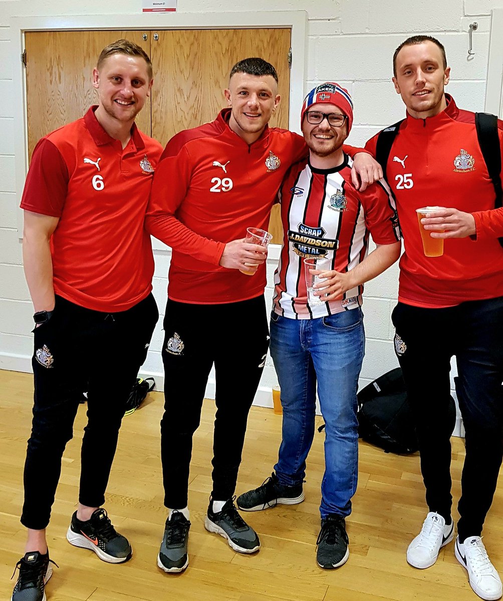 Inter_Alty1977's tweet photo. 🔴OTD 2022 -HALIFAX + NORWAY🔴

On this day (April 15th) in 2022, Alty were at home to Halifax in the Nat Lge on Good Friday aft

Alty drew 1-1, with Alty's Harry Perritt (51st min) equalising Halifax's 14th min opener

Att: 2,521 included Alty fan Odd Sindre Tonning from Norway! https://t.co/vJH6nTxHRS