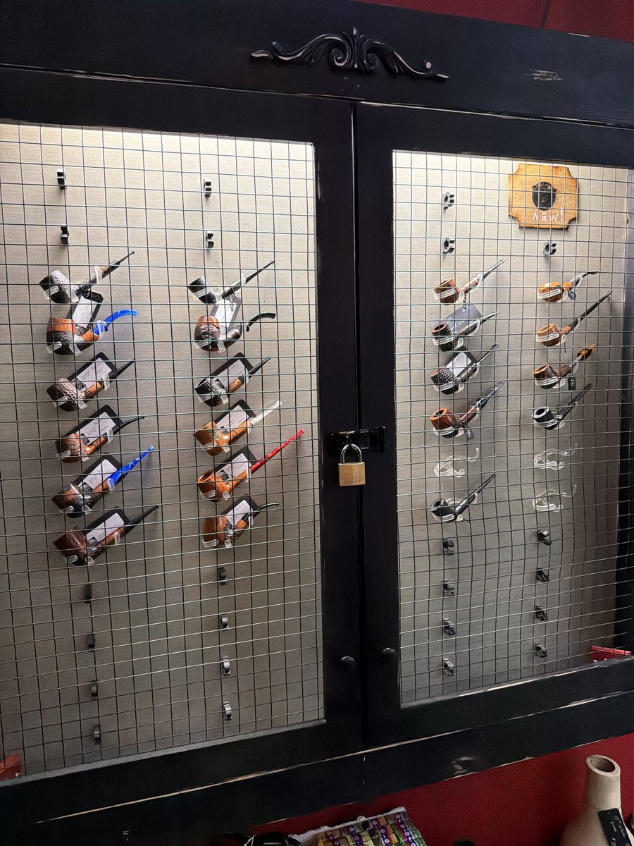 Terrys Old World Pipes tweet media