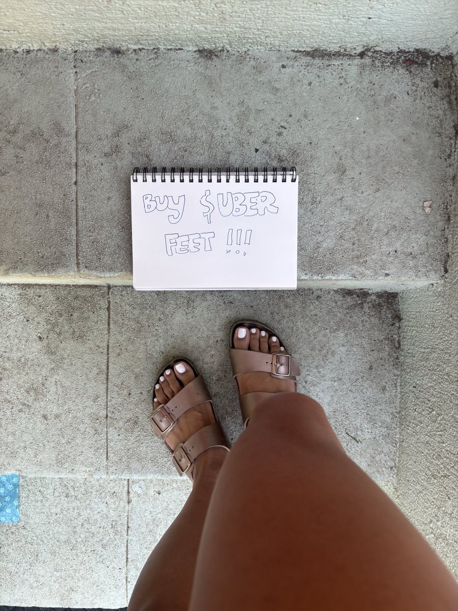 Uberfeetsgirl tweet media