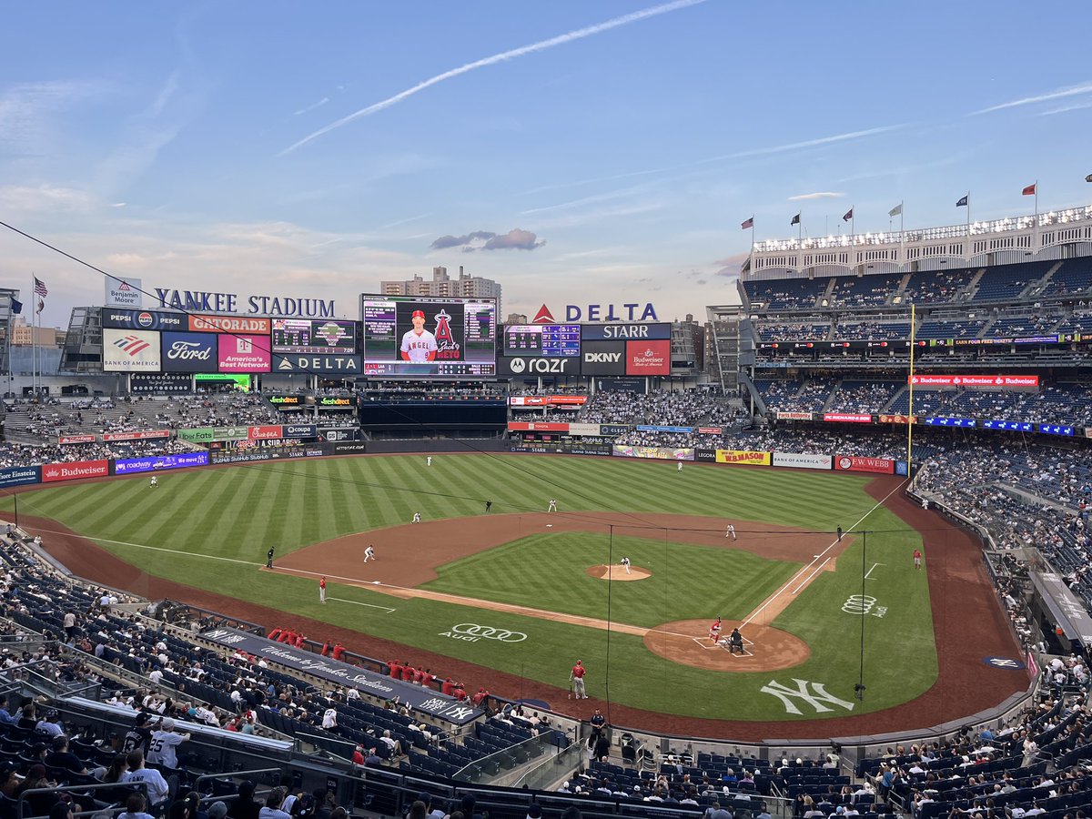 BryanHoch's tweet image. Game 17: #Yankees vs. #Angels

⚾️: Ryan Weathers vs. Reid Detmers
⏰: 7:09 p.m.
🗽: 81°
📺: @YESNetwork 
🎧: @WFAN660