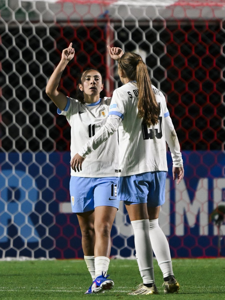 FIFAWWC's tweet photo. Esperanza. 🇺🇾 💫 

#FIFAWWC | @AUFfemenino https://t.co/R0iSYd76Hs