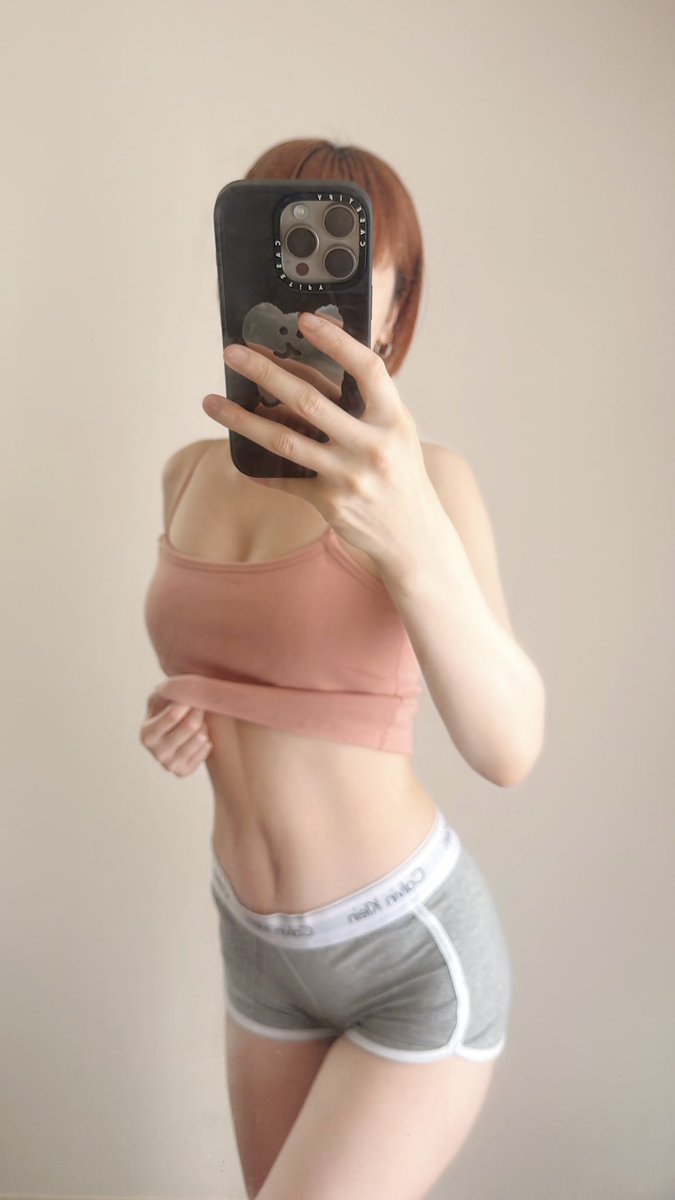 ＊chika.＊ tweet media