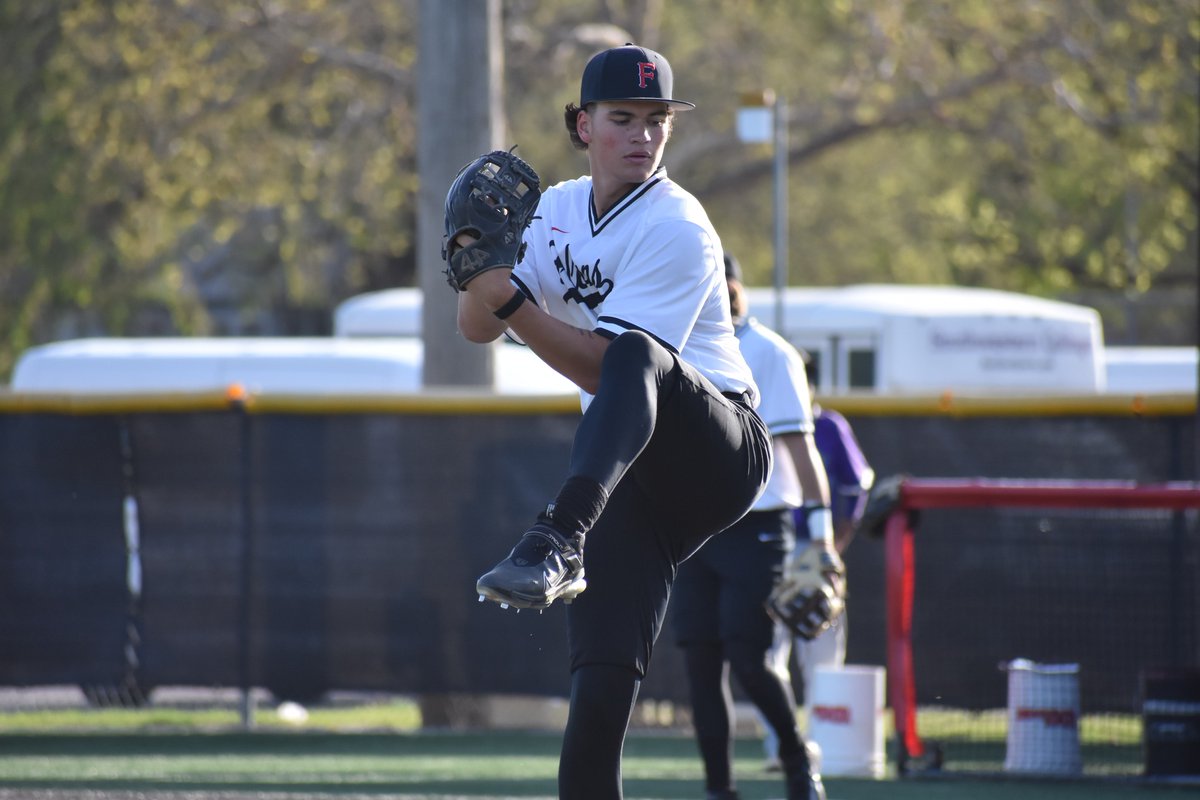 𝗙𝗥𝗜𝗘𝗡𝗗𝗦 𝗙𝗔𝗟𝗖𝗢𝗡𝗦 tweet media