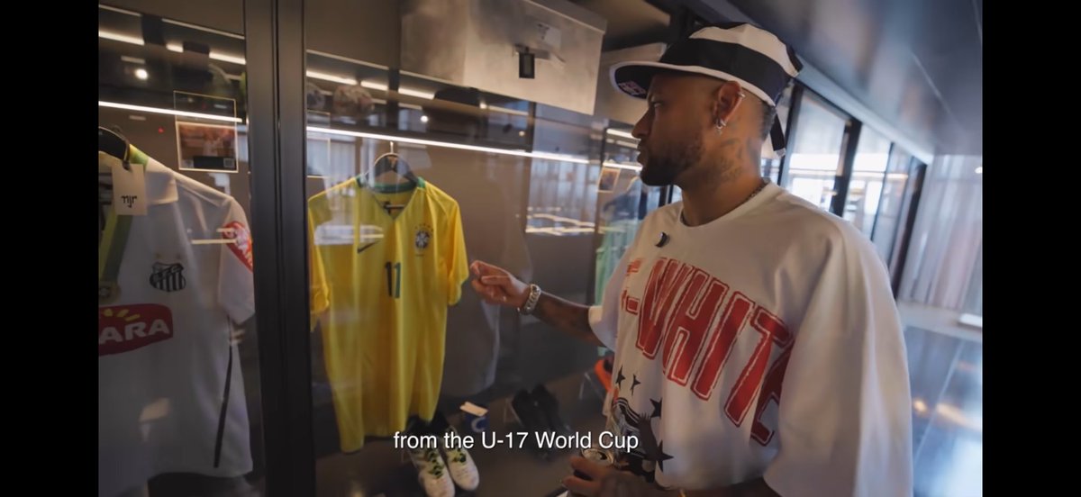 1029サッカースパイク tweet media