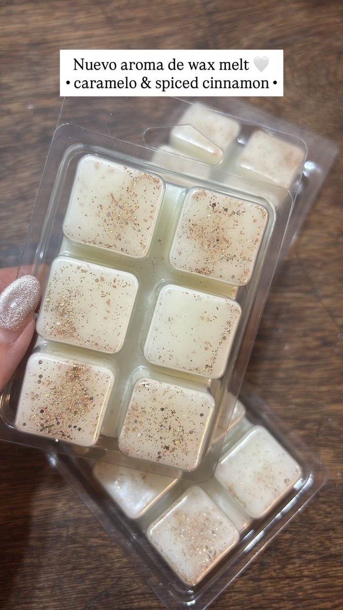 GaabbOnnis's tweet photo. Cómprenme velas y wax melt que tengo que pagar las entradas de AIRBAG 😂 https://t.co/FcGAsgZuFh
