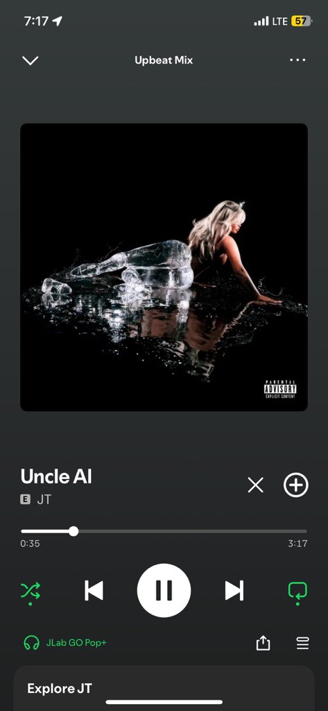 Celebirteas's tweet image. Deserved to be a #hit