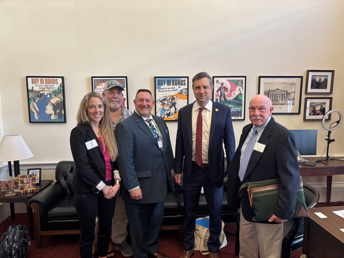 Congressman Seth Magaziner tweet media