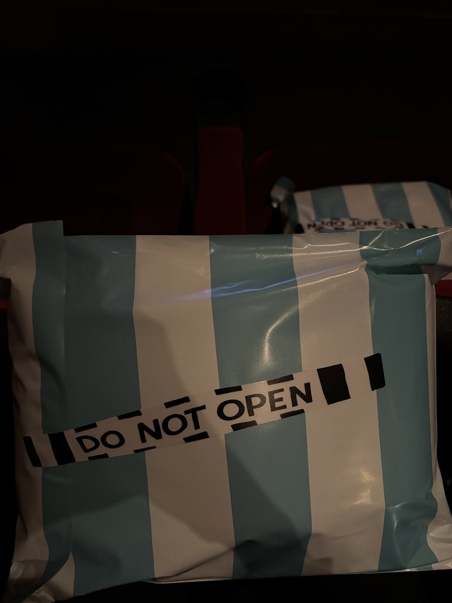 Deadline tweet media