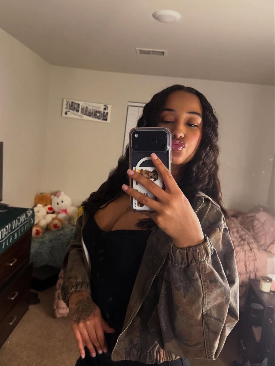 SpoilSolai's tweet image. Serving me is a privilege