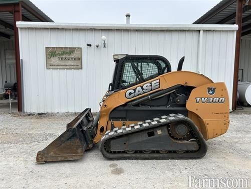 FarmsNews's tweet image. 2014 Case IH TV380 ⏬

Self leveling booms, 76 inch bucket, air ride seat, EH joystick controls, Hi Flo, ROPS, aux hydraulics, and much more.

usfarmer.com/skid-steer-loa…

#Construction