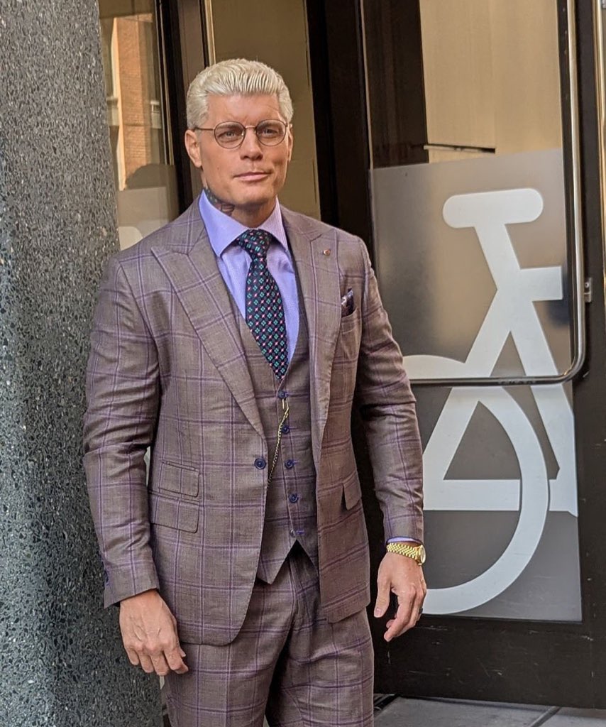 Hourly Rhodes tweet media