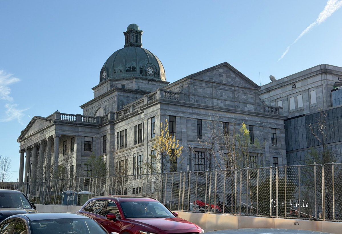 ACinPhilly's tweet image. Question: Why does the Montgomery County Courthouse in Norristown, PA look like something out of “The Last Of Us?” 🤷🏻🧐

 #Pennsylvania #JuryDuty #TuesdayThoughts