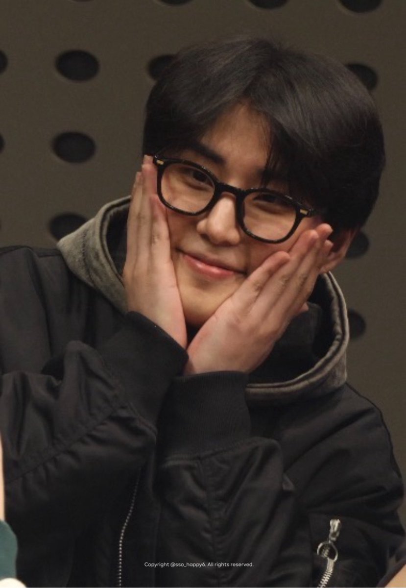 쏘Happy tweet media