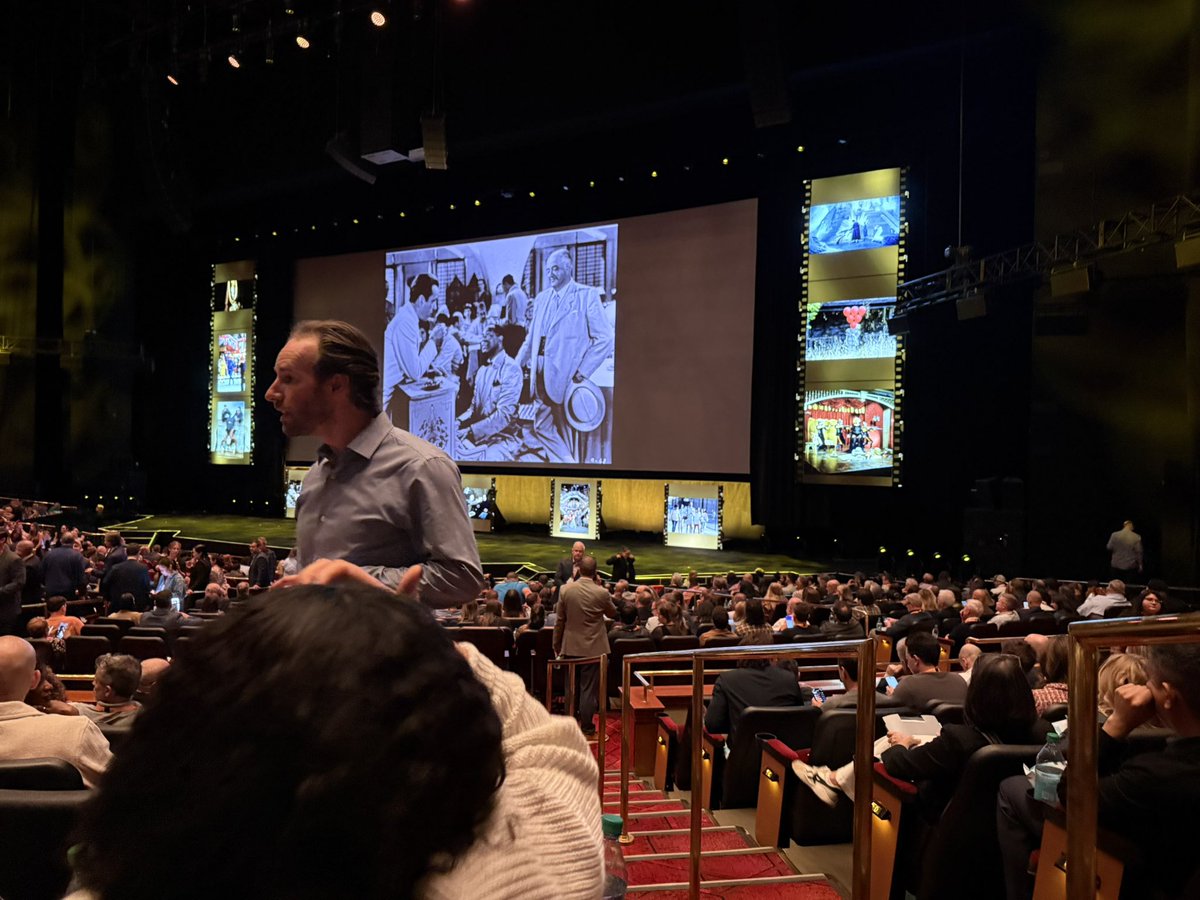 Logan Mitts @ CinemaCon tweet media