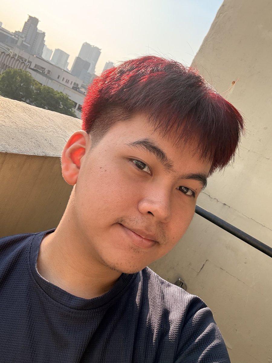 Howstin🧟💤 tweet media