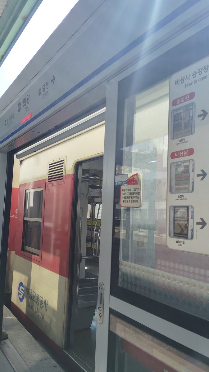 美大生 tweet media