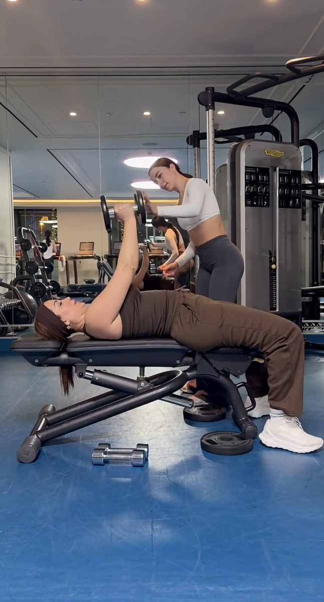 Classigram tweet media