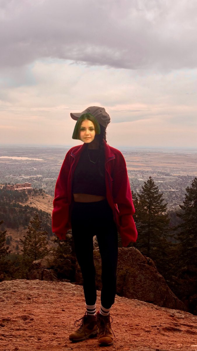 buffsandregrets's tweet image. went hiking the other day but just ended up looking like an immigrant crossing the #border :/