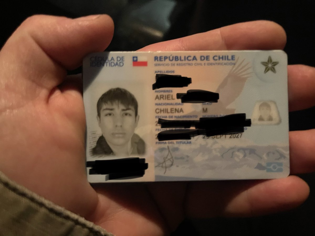 BUENA ACCIÓN URGENTE 

URGENTE JOVEN ESTUDIANTE QUE PERDIÓ SU BILLETERA EN TAXI QUE SE BAJARON EN HUERFANOS CON AMUNÁTEGUI a eso de las 19 horas.

EL SEÑOR DEL TAXI TIENE SUS DOCUMENTOS.  Mauricio Fuentes: +56954463241

TIENEN QUE DAR SU NÚMERO DE RUT PARA RETIRAR LOS DOCUMENTOS