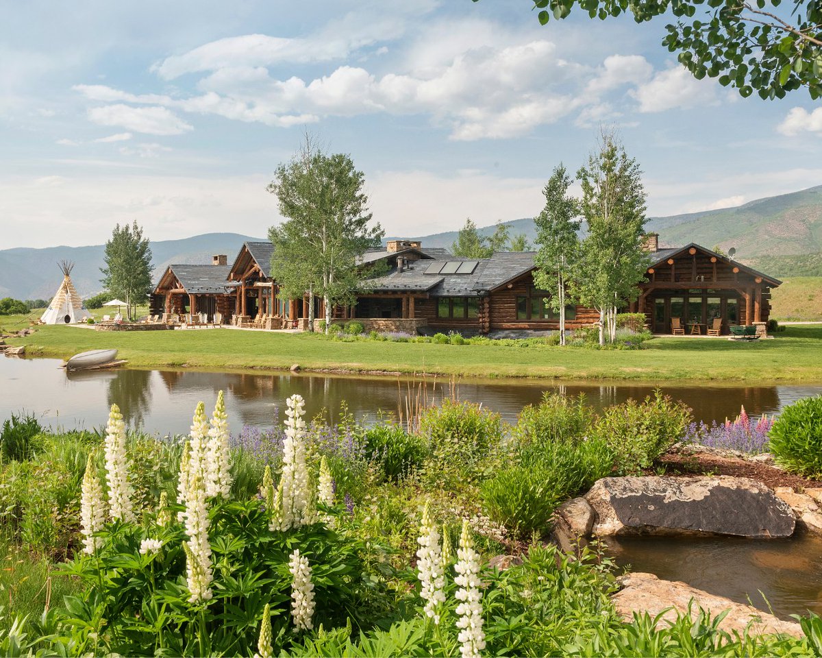 DouglasElliman's tweet photo. Enchanting Aspen Escape ⛰️ $175,000/Monthly

Listed by Brittanie Rockhill at #DouglasElliman.

Learn more here: https://t.co/8s37VdbjUc

#EllimanColorado #TheNextMoveIsYours https://t.co/wal2OOQosv