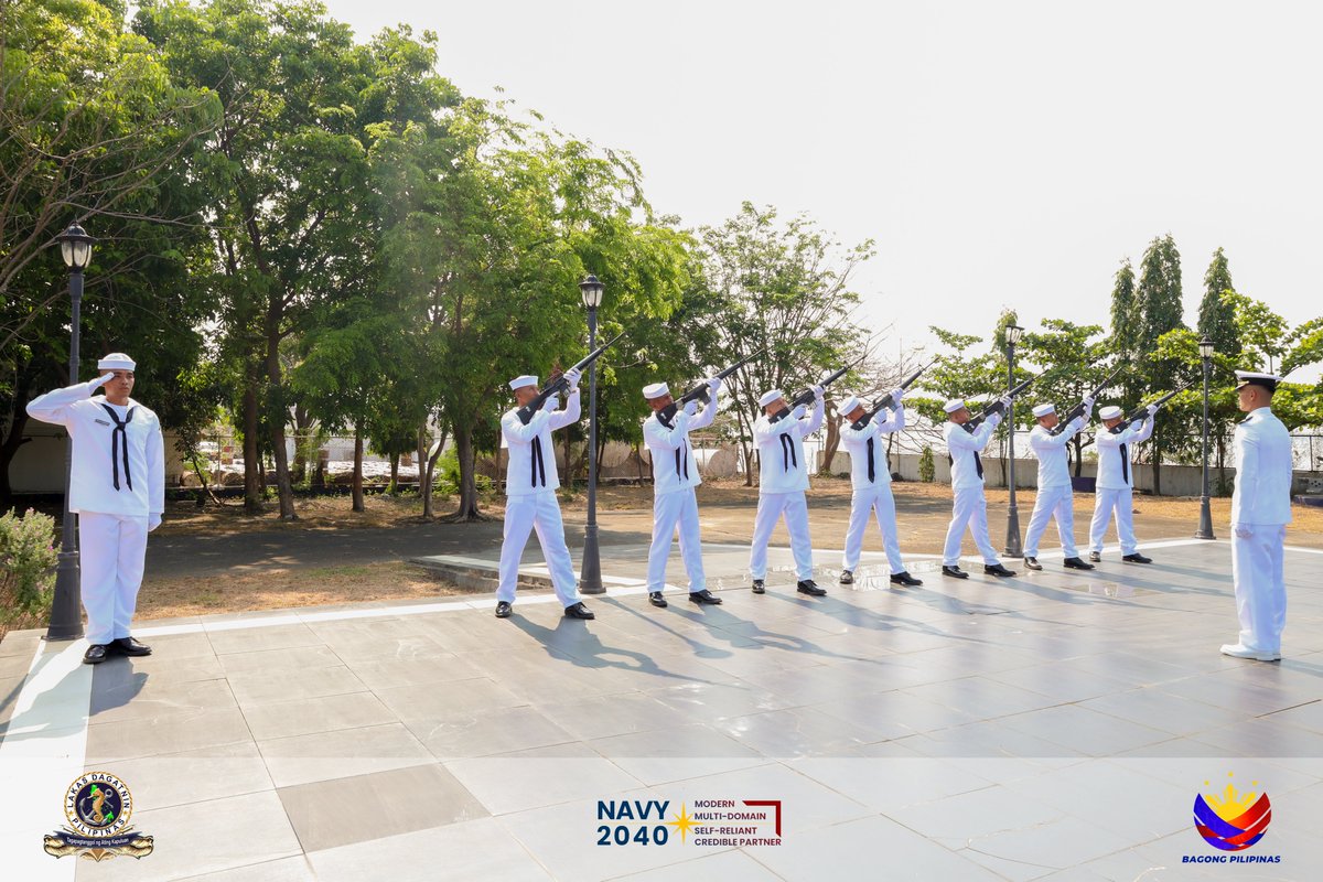 PhilFleet's tweet photo. Fleet Holds Memorial Honors and Interfaith Prayer Service

#PhilFleetVanguardofOurSeas
#ProtectingtheSeasSecuringOurFuture
#ModernMultiDomainSelfReliantCrediblePartner
#OneAFPOnePhilippines
#StrongAFPStrongPhilippines
#AFPyoucanTRUST
#SundaloSalamatSaSerbisyo https://t.co/prmOoZ8JLt
