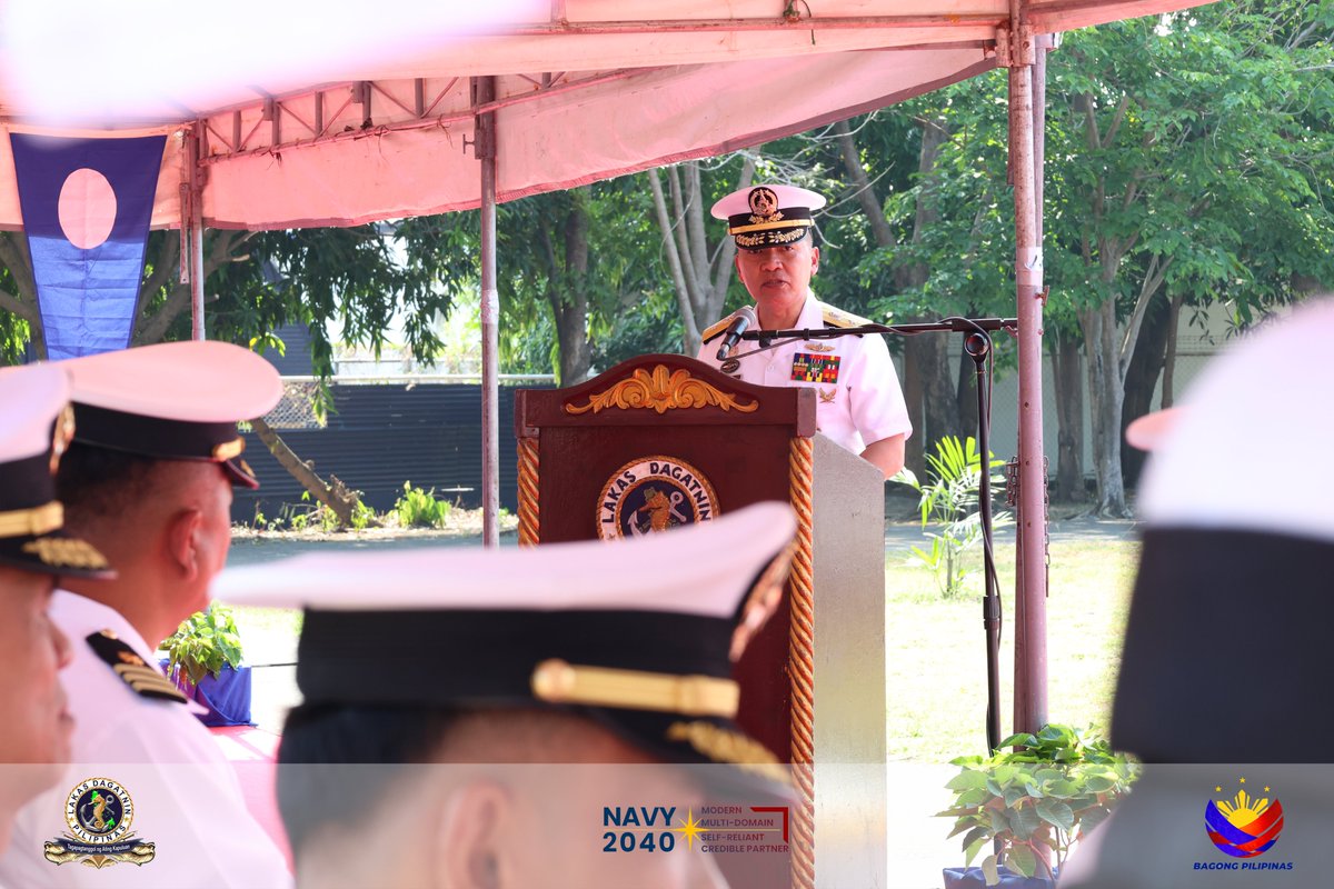 PhilFleet's tweet photo. Fleet Holds Memorial Honors and Interfaith Prayer Service

#PhilFleetVanguardofOurSeas
#ProtectingtheSeasSecuringOurFuture
#ModernMultiDomainSelfReliantCrediblePartner
#OneAFPOnePhilippines
#StrongAFPStrongPhilippines
#AFPyoucanTRUST
#SundaloSalamatSaSerbisyo https://t.co/prmOoZ8JLt