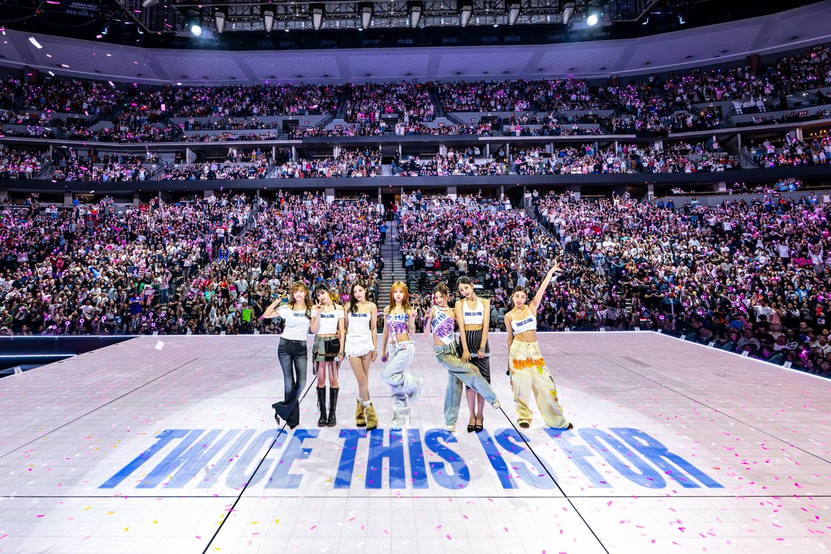 JYPETWICE's tweet image. TWICE &amp;lt;THIS IS FOR&amp;gt; WORLD TOUR IN DENVER

Thank you, DENVER 💙

#TWICE #트와이스 #THISISFOR
#TWICE_THISISFOR_WORLD_TOUR
#TWICE_THISISFOR_WORLD_TOUR_IN_DENVER