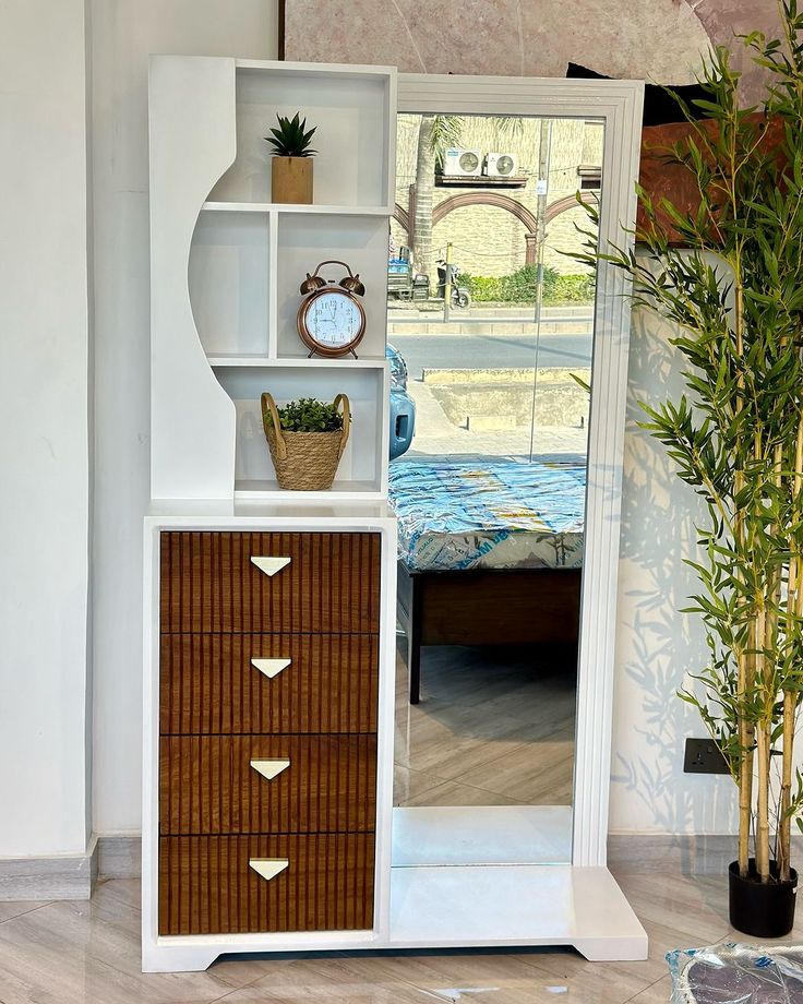 Classic dressing table 👌 
280,000
📞 Piga: 0710 398 946 
📲 WhatsApp: 0710 398 946

📍 Location: Ubungo Msewe

⚡ Karibuni sana — usikose nafasi yako!